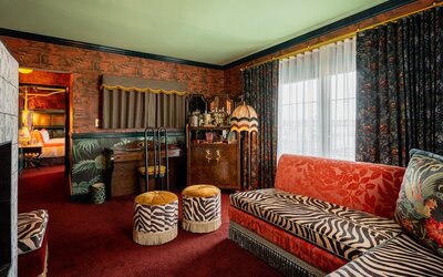 Lafayette Hotel & Club