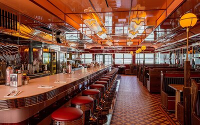Lafayette Hotel & Club