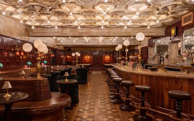 Lafayette Hotel & Club