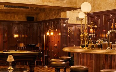 Lafayette Hotel & Club