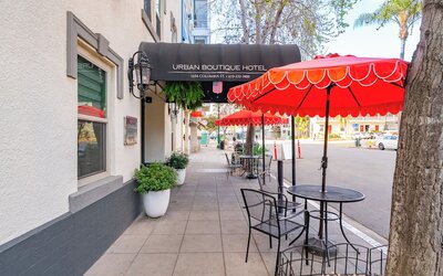 Urban Boutique Hotel