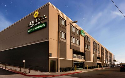 La Quinta Inn & Suites by Wyndham San Diego Mission Bay