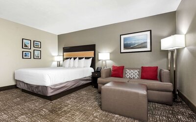 La Quinta Inn & Suites by Wyndham San Diego Mission Bay