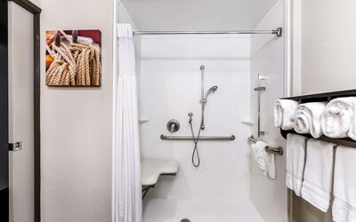 La Quinta Inn & Suites by Wyndham San Diego Mission Bay