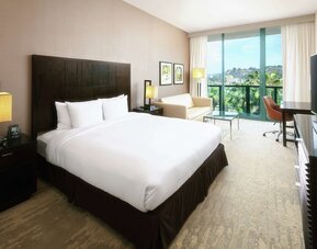 DoubleTree by Hilton San Diego - Hotel Circle