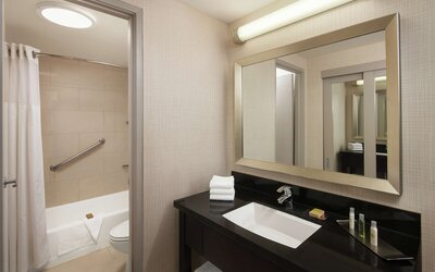 DoubleTree by Hilton San Diego - Hotel Circle
