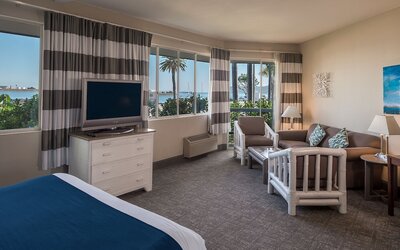 Bay Club Hotel & Marina
