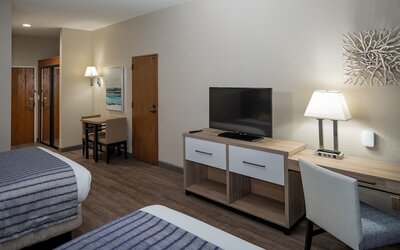 Bay Club Hotel & Marina