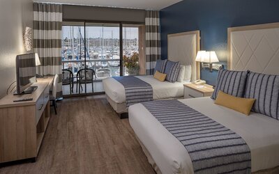 Bay Club Hotel & Marina