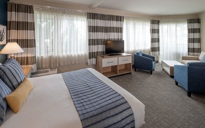 Bay Club Hotel & Marina
