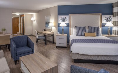 Bay Club Hotel & Marina