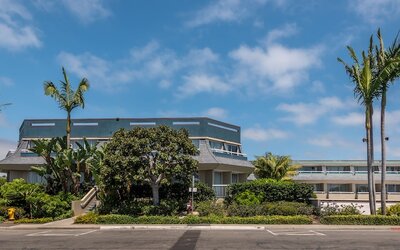Bay Club Hotel & Marina