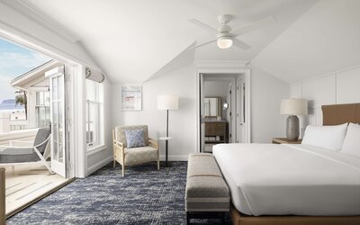 Beach Village at The Del, LXR Hotels & Resorts