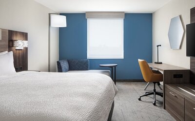 Holiday Inn Express Dallas Medical-Market Center by IHG