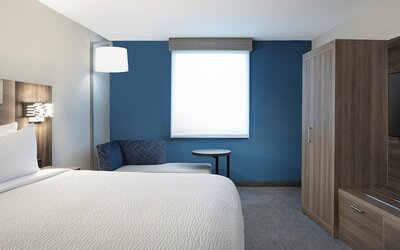 Holiday Inn Express Dallas Medical-Market Center by IHG