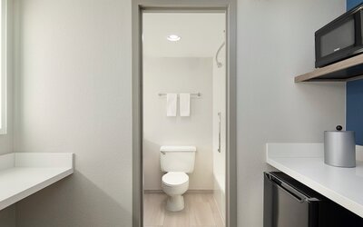 Holiday Inn Express Dallas Medical-Market Center by IHG