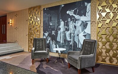 The Statler Dallas Curio Collection By Hilton