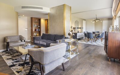 The Statler Dallas Curio Collection By Hilton