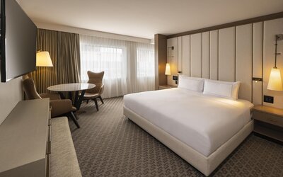 The Statler Dallas Curio Collection By Hilton