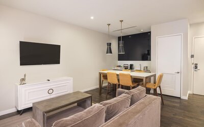 The Statler Dallas Curio Collection By Hilton