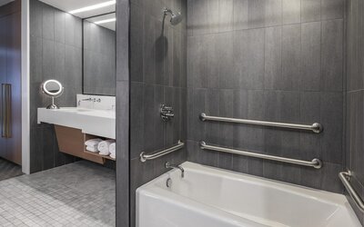 The Statler Dallas Curio Collection By Hilton