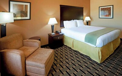 Comfort Inn & Suites Dallas Medical - Market Center