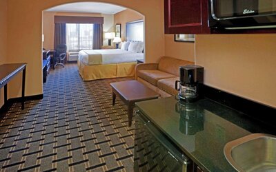Comfort Inn & Suites Dallas Medical - Market Center