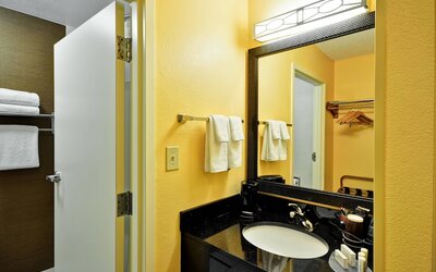 Fairfield Inn & Suites Dallas Medical/Market Center