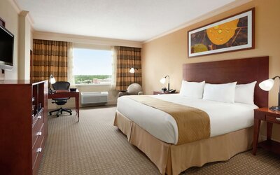 DoubleTree by Hilton Hotel Dallas – Love Field