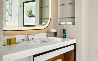 DoubleTree by Hilton Hotel Dallas – Love Field