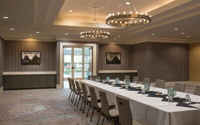 DoubleTree by Hilton Hotel Dallas – Love Field