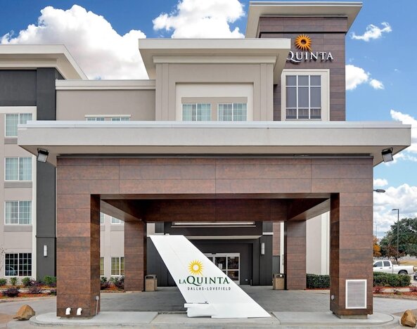 La Quinta Inn & Suites by Wyndham Dallas Love Field