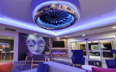 La Quinta Inn & Suites by Wyndham Dallas Love Field