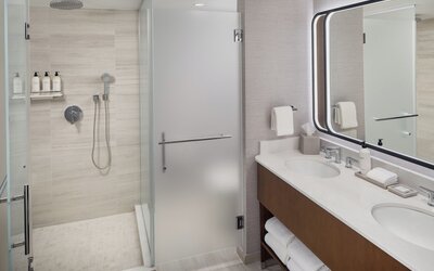 Grand Hyatt DFW - Connected to the airport