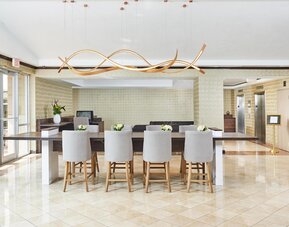 DoubleTree by Hilton Dallas - Market Center