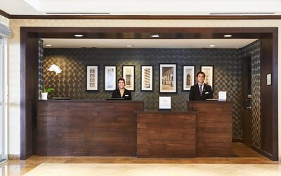 DoubleTree by Hilton Dallas - Market Center
