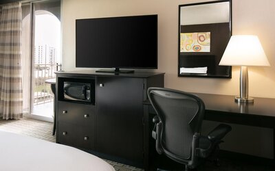 DoubleTree by Hilton Dallas - Market Center