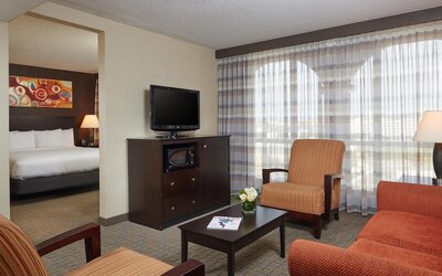 DoubleTree by Hilton Dallas - Market Center