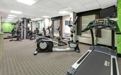 La Quinta Inn & Suites by Wyndham Dallas - Addison Galleria