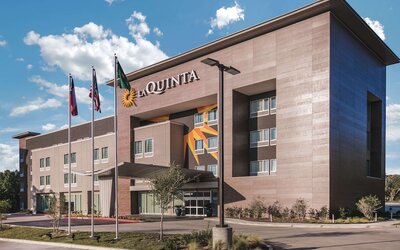 La Quinta Inn & Suites by Wyndham Dallas - Richardson