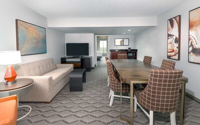 Embassy Suites by Hilton Dallas Park Central Area