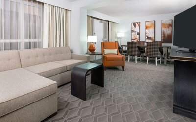 Embassy Suites by Hilton Dallas Park Central Area