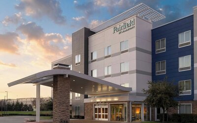 Fairfield Inn & Suites Dallas West/i-30