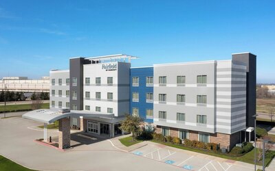 Fairfield Inn & Suites Dallas West/i-30