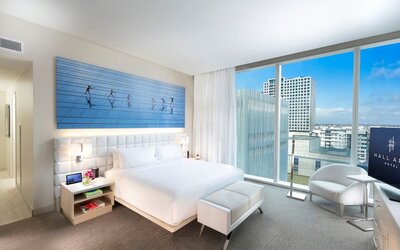 HALL Arts Hotel, Dallas, Autograph Collection
