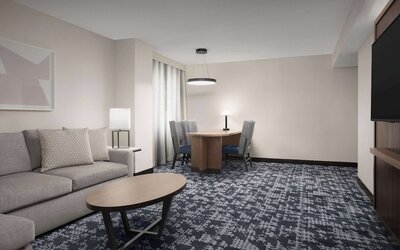 Embassy Suites by Hilton Dallas Near the Galleria