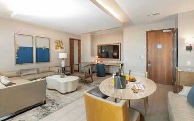 Drey Hotel