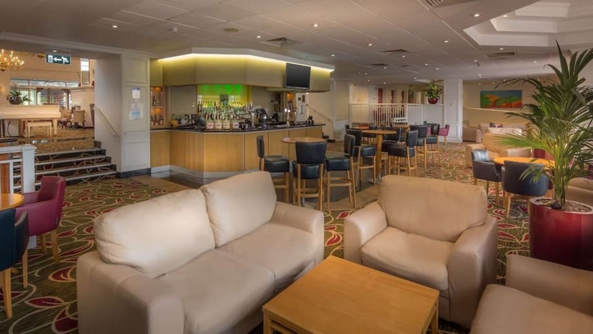 Lobby and lounge area at Hilton Leicester.