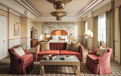 The Stoneleigh, Autograph Collection