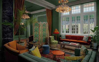 The Stoneleigh, Autograph Collection